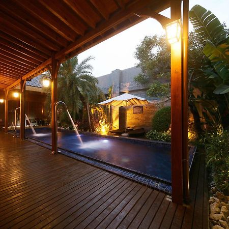 Lanshy Motel Taichung Exterior foto