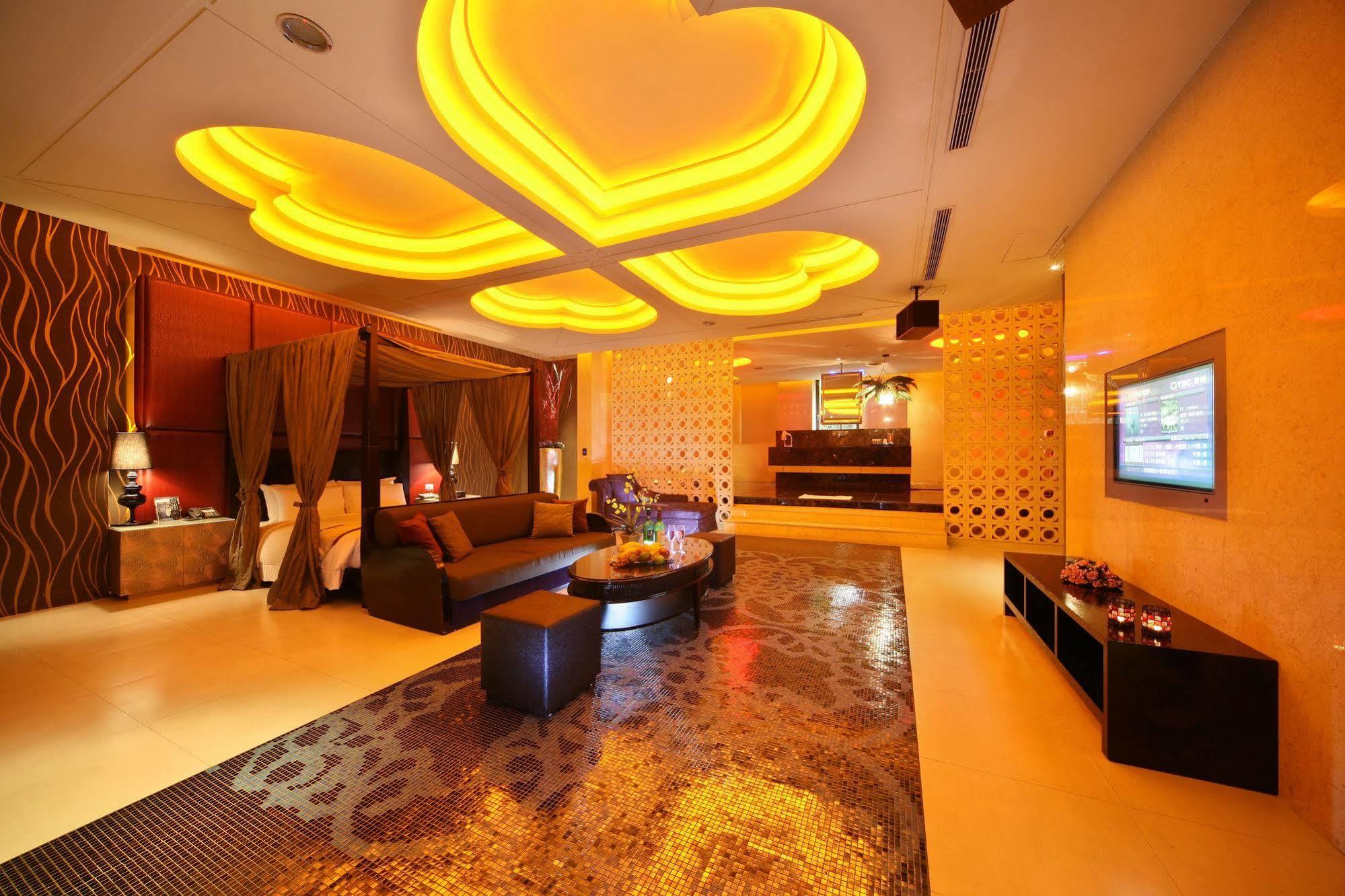 Lanshy Motel Taichung Exterior foto